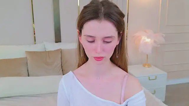 Snapshot of MarybethSnow chatting on April 24, 2026, 5:04 pm MarybethSnow online show from April 24, 2026, 5:04 pm