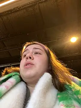 SuzieMurray online show from January 22, 2025, 8:18 am