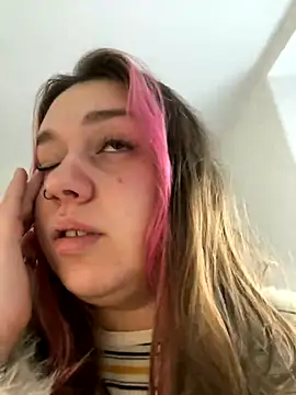 SuzieMurray online show from October 3, 2025, 10:23 am