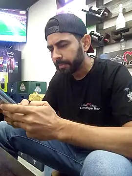 Snapshot of Alsaud1106 chatting on December 4, 2024, 9:24 pm Alsaud1106 online show from December 4, 2024, 9:24 pm