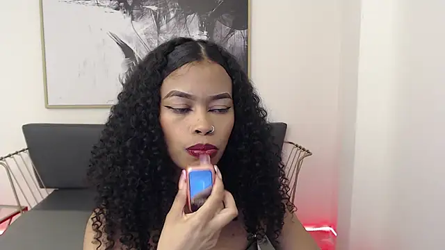 Snapshot of Shenna_brunette_ chatting on December 9, 2024, 4:05 pm Shenna brunette online show from December 9, 2024, 4:05 pm