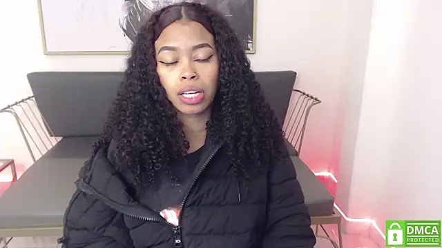 Snapshot of Shenna_brunette_ chatting on January 18, 2025, 1:08 pm Shenna brunette online show from January 18, 2025, 1:08 pm