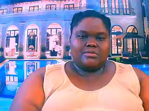 Snapshot of EbonyHotBuns chatting on July 7, 2026, 6:27 am EbonyHotBuns online show from July 7, 2026, 6:27 am