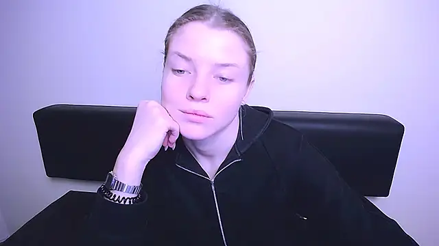 MissOliviaa  online show from February 4, 2025, 9:49 am