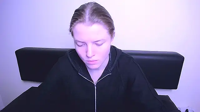 MissOliviaa  online show from February 4, 2025, 1:48 pm