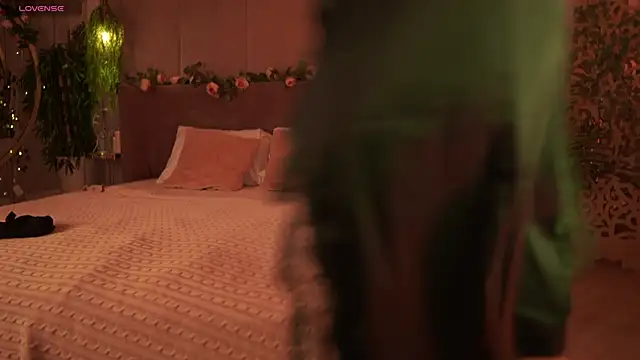 Smiley Mia online show from September 20, 2025, 5:08 am