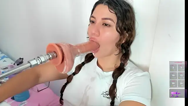 Snapshot of hade_cute chatting on February 26, 2025, 11:48 pm hade cute online show from February 26, 2025, 11:48 pm