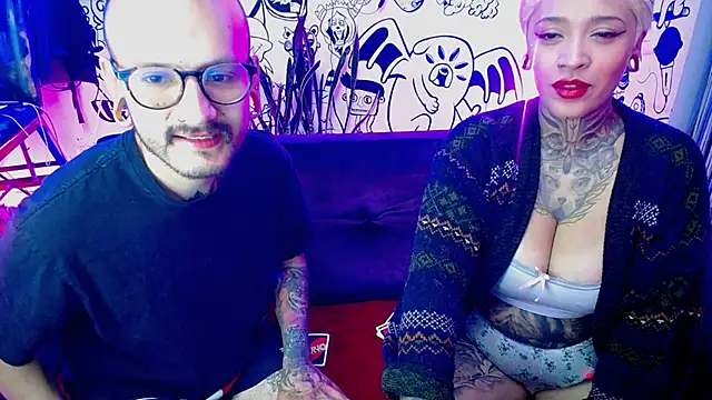 Snapshot of tatouagendecouple chatting on December 31, 2024, 6:16 am tatouagendecouple online show from December 31, 2024, 6:16 am