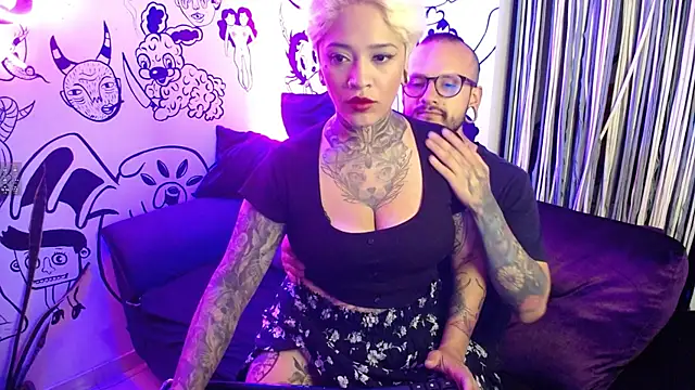 Snapshot of tatouagendecouple chatting on January 10, 2025, 4:44 am tatouagendecouple online show from January 10, 2025, 4:44 am