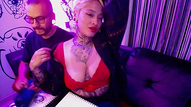 Snapshot of tatouagendecouple chatting on January 11, 2025, 5:31 am tatouagendecouple online show from January 11, 2025, 5:31 am