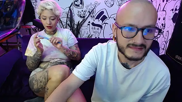Snapshot of tatouagendecouple chatting on February 6, 2025, 1:21 pm tatouagendecouple online show from February 6, 2025, 1:21 pm
