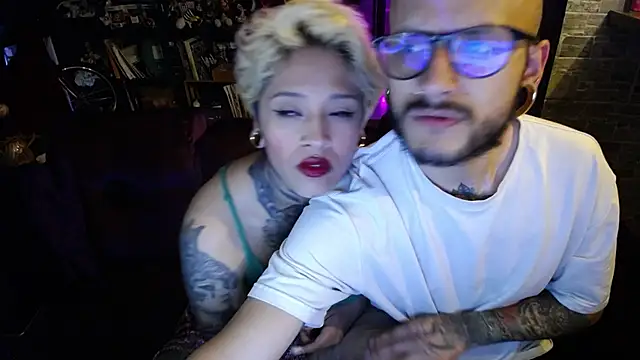 Snapshot of tatouagendecouple chatting on February 6, 2025, 11:15 pm tatouagendecouple online show from February 6, 2025, 11:15 pm