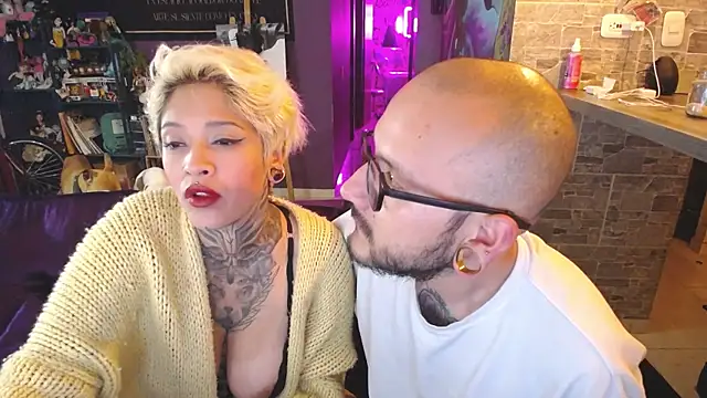 Snapshot of tatouagendecouple chatting on February 7, 2025, 2:19 am tatouagendecouple online show from February 7, 2025, 2:19 am