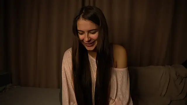 elisa moon online show from December 3, 2025, 10:57 am