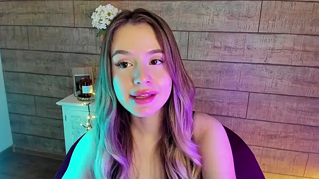 MilanaBalmain online show from March 11, 2025, 3:45 pm