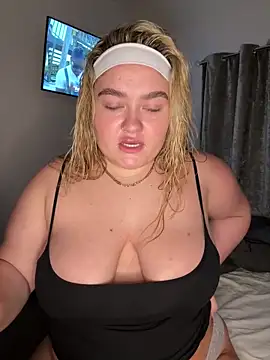 Dolly19x online show from December 7, 2024, 10:28 pm