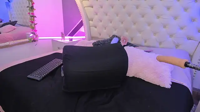 SusanPercyy online show from September 30, 2025, 10:48 pm