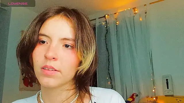 cherrybom969 online show from February 23, 2025, 6:39 am