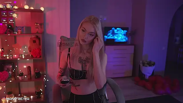 ManiFreyja online show from March 12, 2025, 8:10 pm