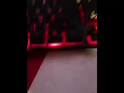 Snapshot of enzis3 chatting on March 1, 2026, 3:47 pm enzis3 online show from March 1, 2026, 3:47 pm