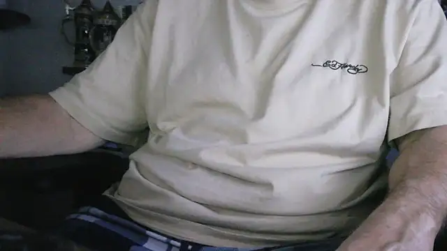 Snapshot of Leo_Sanders chatting on February 10, 2026, 4:16 am Leo Sanders online show from February 10, 2026, 4:16 am