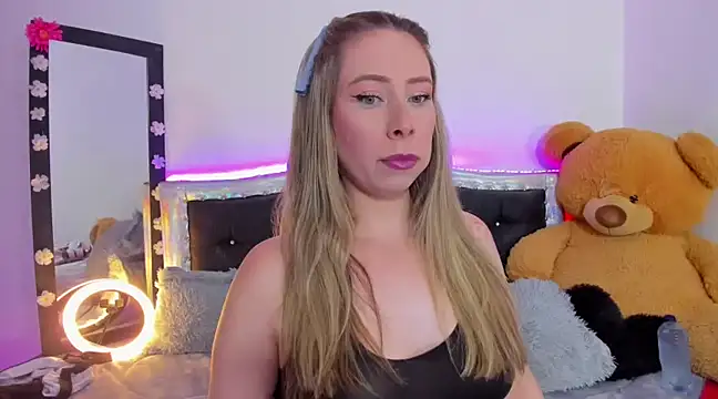 JanneKim online show from January 5, 2025, 6:45 pm