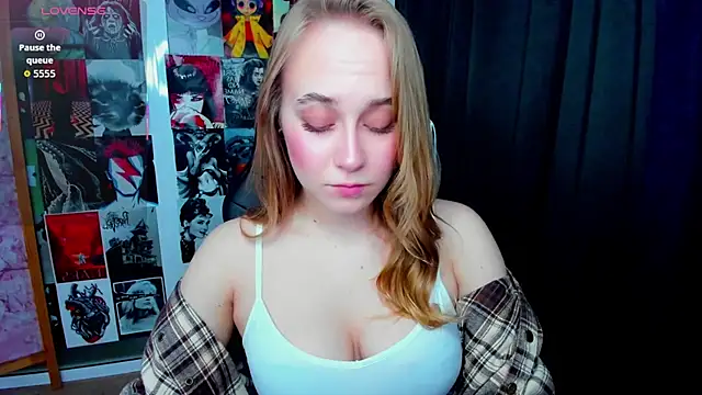 LianaBright online show from April 9, 2026, 4:56 am