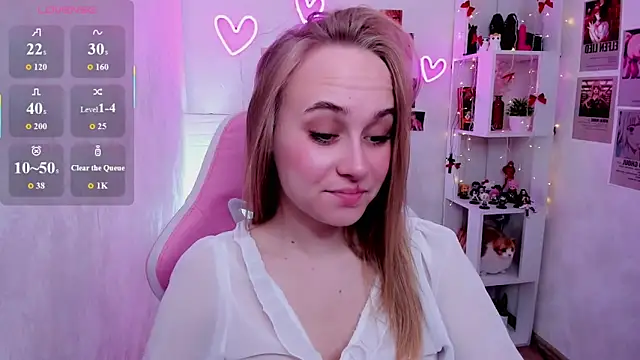 LianaBright online show from May 20, 2026, 1:45 am
