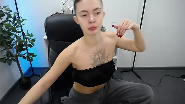 Ritaneer online show from December 1, 2025, 9:03 am