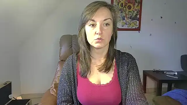 Snapshot of stunning_Rosi chatting on March 13, 2025, 7:31 am stunning Rosi online show from March 13, 2025, 7:31 am