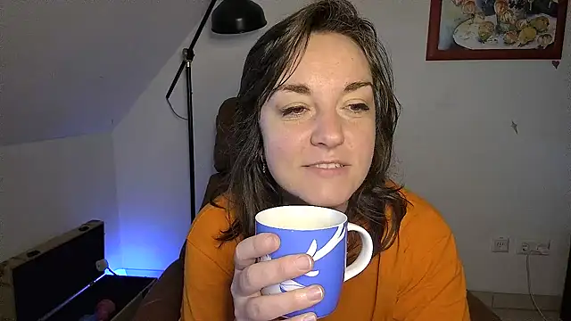 Snapshot of stunning_Rosi chatting on March 23, 2025, 7:20 am stunning Rosi online show from March 23, 2025, 7:20 am