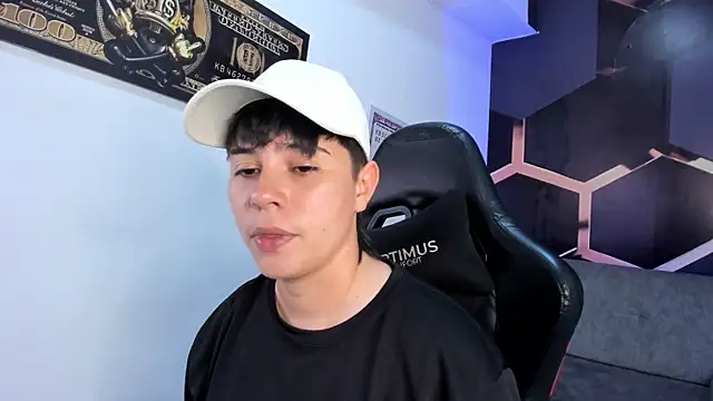 AbbySmiitth  online show from November 17, 2025, 7:08 pm