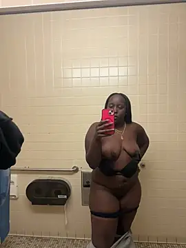 Snapshot of Insultedbalceni chatting on January 24, 2025, 8:54 pm Insultedbalceni online show from January 24, 2025, 8:54 pm