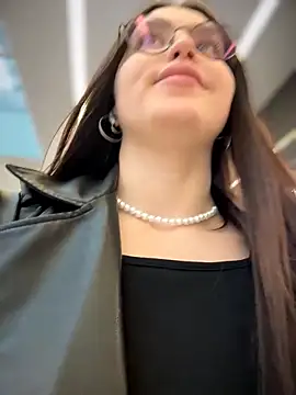 meow girl online show from March 26, 2026, 10:32 am