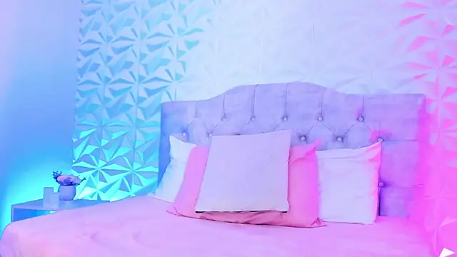 Miss Ivy4 online show from March 21, 2025, 9:01 pm