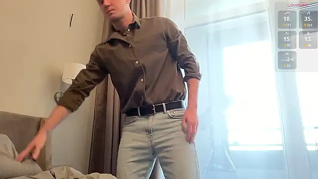 cute mark online show from February 21, 2026, 1:34 pm