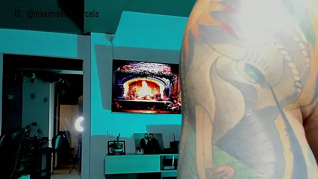 Maximo Marcelo online show from December 12, 2024, 11:14 pm