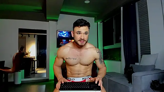 Maximo Marcelo online show from February 5, 2025, 2:08 am