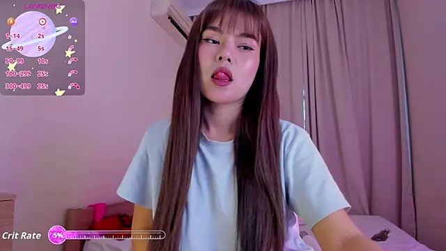 Snapshot of moonlight8_ chatting on June 17, 2026, 8:06 am moonlight8 online show from June 17, 2026, 8:06 am