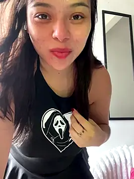 adry moon666 online show from September 14, 2025, 6:18 pm