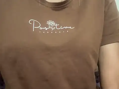 Snapshot of _FluffyHxney_ chatting on March 6, 2025, 11:03 am FluffyHxney online show from March 6, 2025, 11:03 am