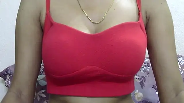 Snapshot of _FluffyHxney_ chatting on June 27, 2026, 6:13 pm FluffyHxney online show from June 27, 2026, 6:13 pm