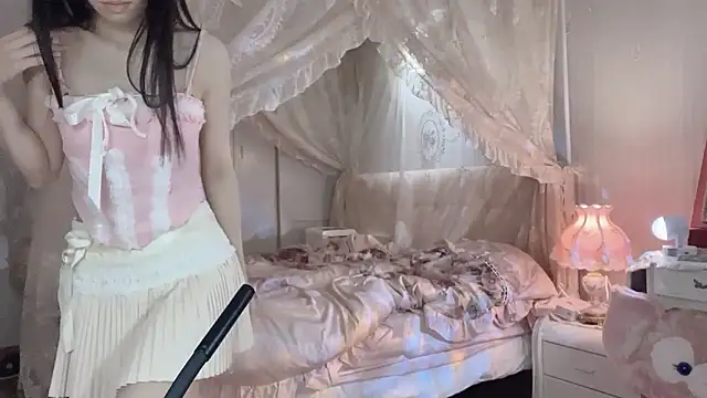 JennieKim RoseannePark online show from December 15, 2024, 2:16 pm