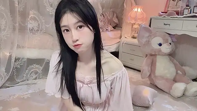 JennieKim RoseannePark online show from December 18, 2024, 2:17 pm