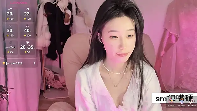 JennieKim RoseannePark online show from March 5, 2025, 3:51 pm