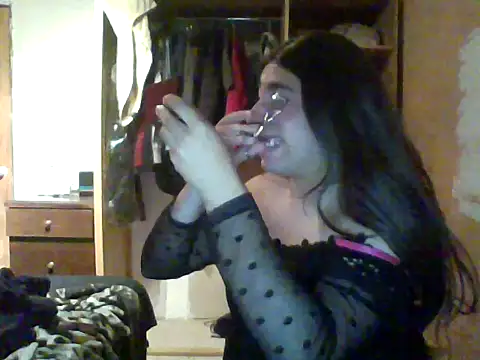 Yasmin Paez99 online show from November 8, 2025, 2:45 am