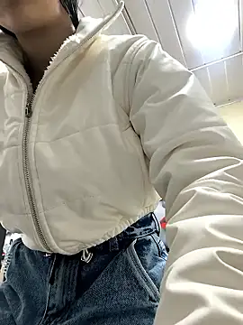 zoe connor19 online show from January 18, 2026, 1:15 pm