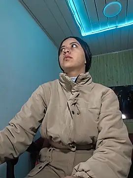 Snapshot of zoe_connor19 chatting on May 24, 2026, 12:21 pm zoe connor19 online show from May 24, 2026, 12:21 pm