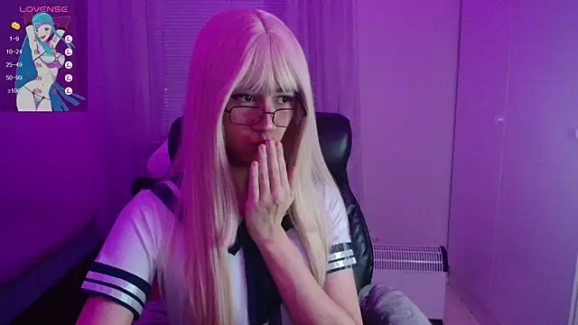 lewd pillows online show from December 27, 2024, 11:10 pm