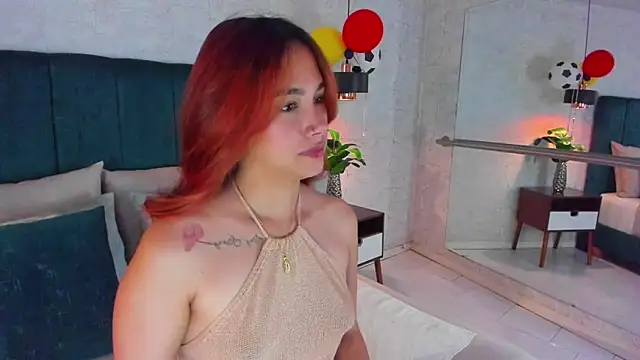 Snapshot of AdeleAndersonn chatting on July 4, 2026, 4:02 pm AdeleAndersonn online show from July 4, 2026, 4:02 pm